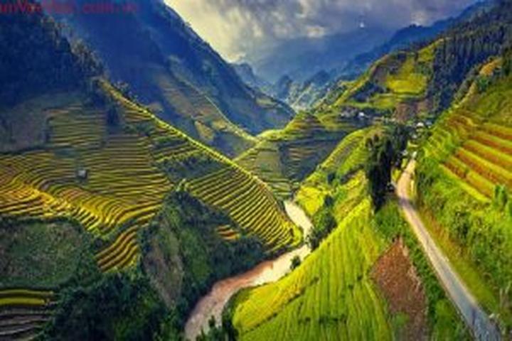 Từ 2 kiểu áo hot nhất hè này: đến chiến lược content: Hotspot Matrix chia sẻ