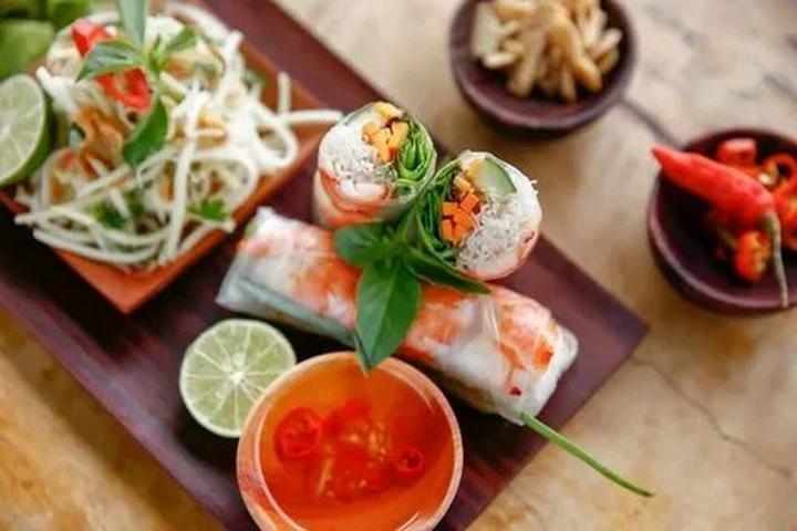 Hotspot Matrix và 2 kiểu áo hot nhất hè này: Giá chưa đến 100k mà giúp vóc dáng thon thả